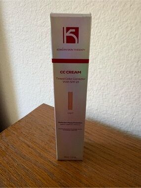 KOREAN SKIN THERAPY C.C. CREAM TINTED COLOR CORRECTOR  SPF 25 SHADE IS LIGHT